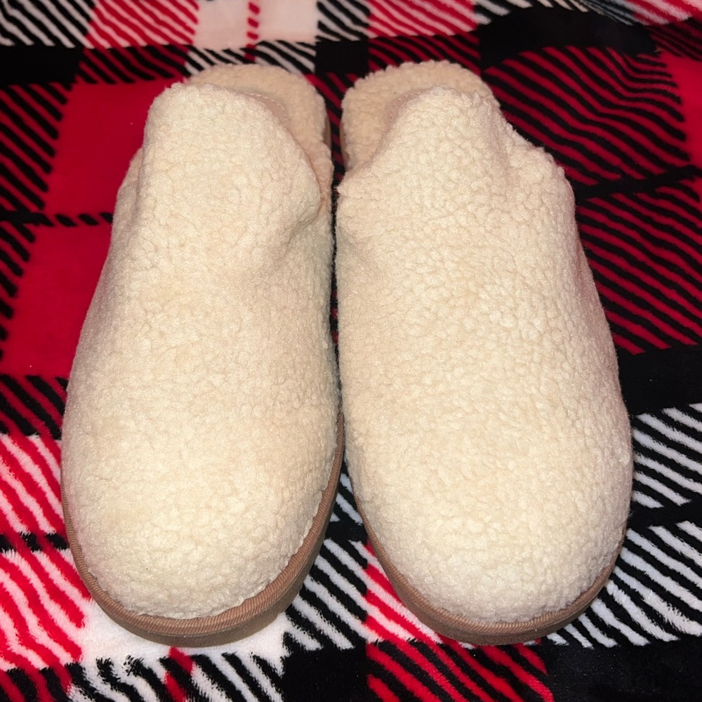 BC Footwear - Born In California • Sherpa Mules ♡